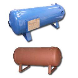 Réservoir d'air comprimé 20 ou 40 l - -0,9 à 11 bar - peint en bleu ou en rouge - longueur 516 et 790 mm