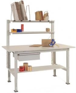 Mesa de embalaje completa 1500x800 mm - con un cajón, estante intermedio y 2 estantes