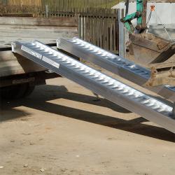 Verladerampe AVS 110 - Tragkraft bis 4050 kg - Länge bis 3,95 m - Preis per Stück
